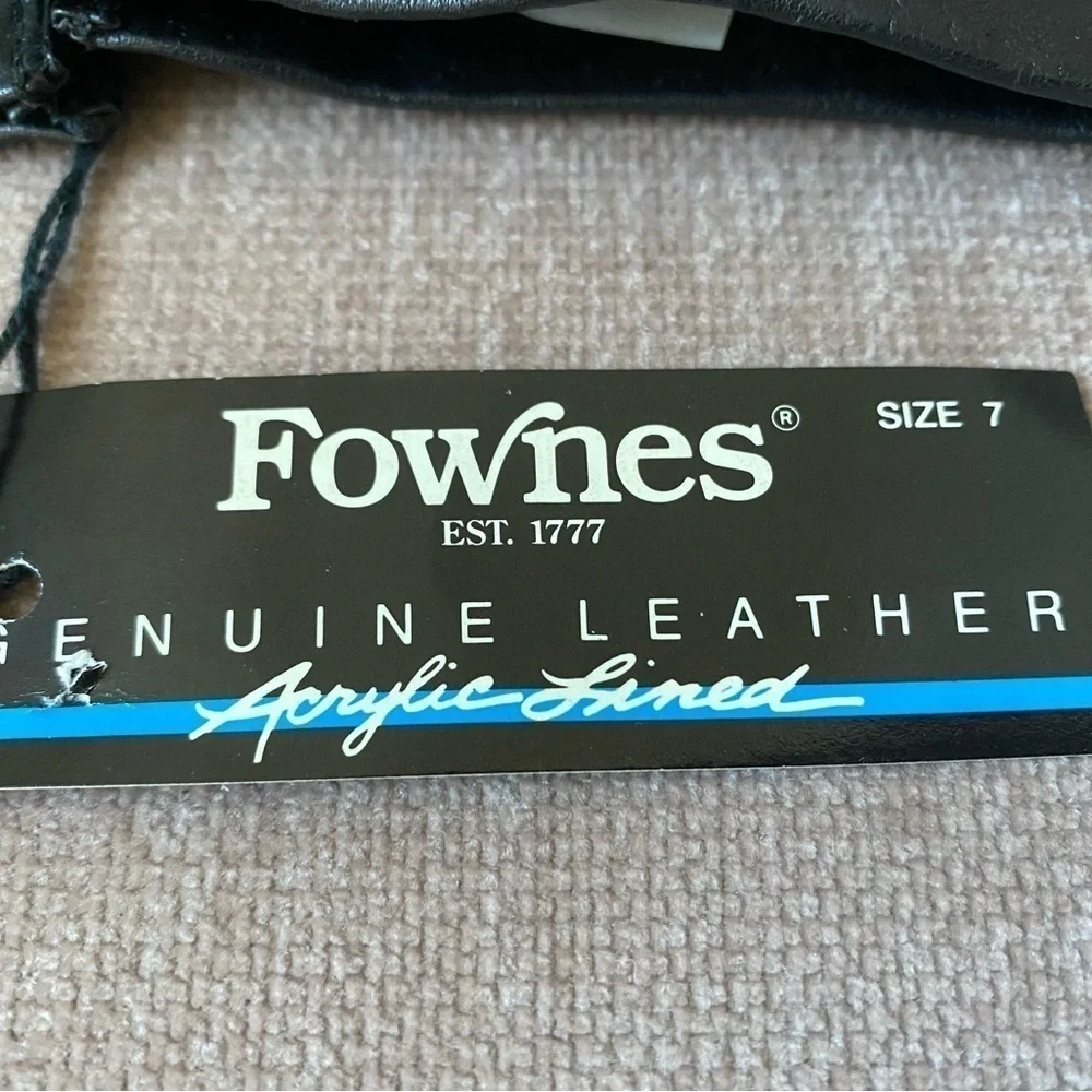 NWT Vintage Never Worn Fownes Women’s Black Leather Gloves Size 7